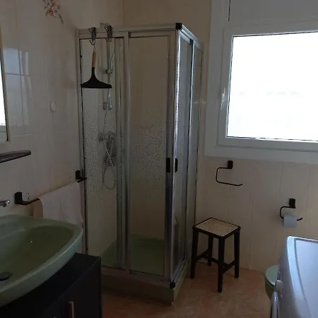 Holiday home Casa En Costa Brava: Barbacoa, Wifi, Gran Jardin, Cerca Playa, Parking - Es-89-116 Sant Pere Pescador