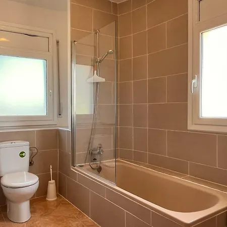 Casa En Costa Brava: Barbacoa, Wifi, Gran Jardin, Cerca Playa, Parking - Es-89-116 度假居